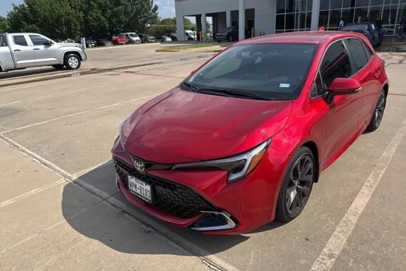 2025 Toyota Corolla XSE photo 1