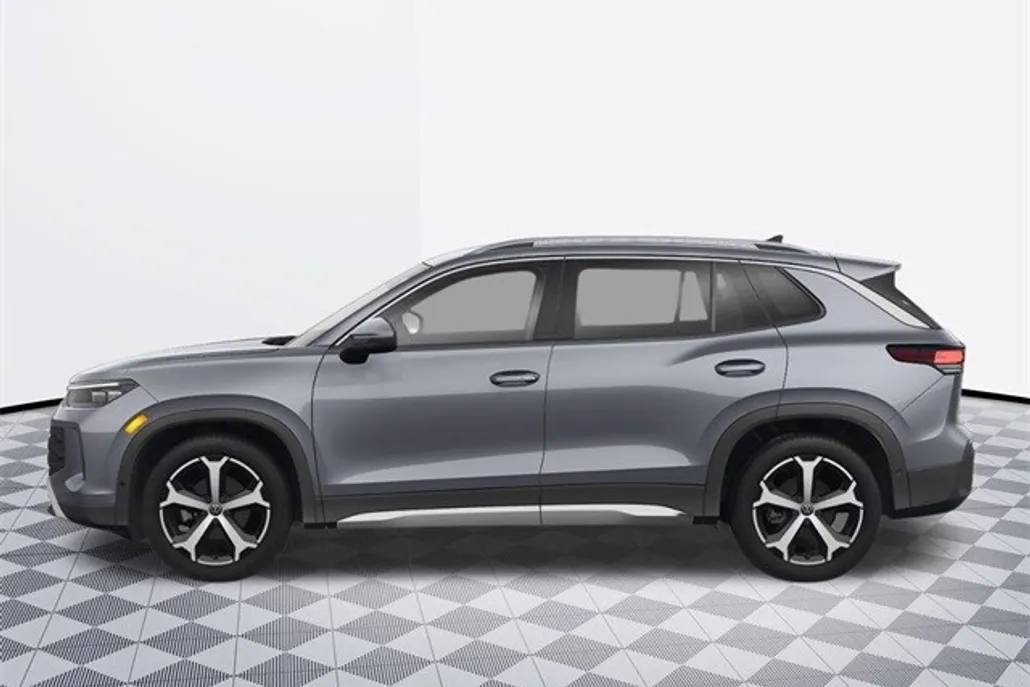 2025 Volkswagen Tiguan SE photo 1