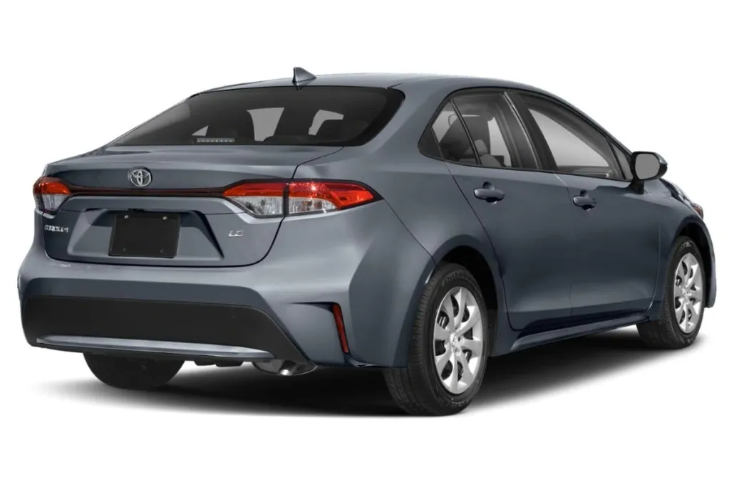 2021 Toyota Corolla LE photo 1