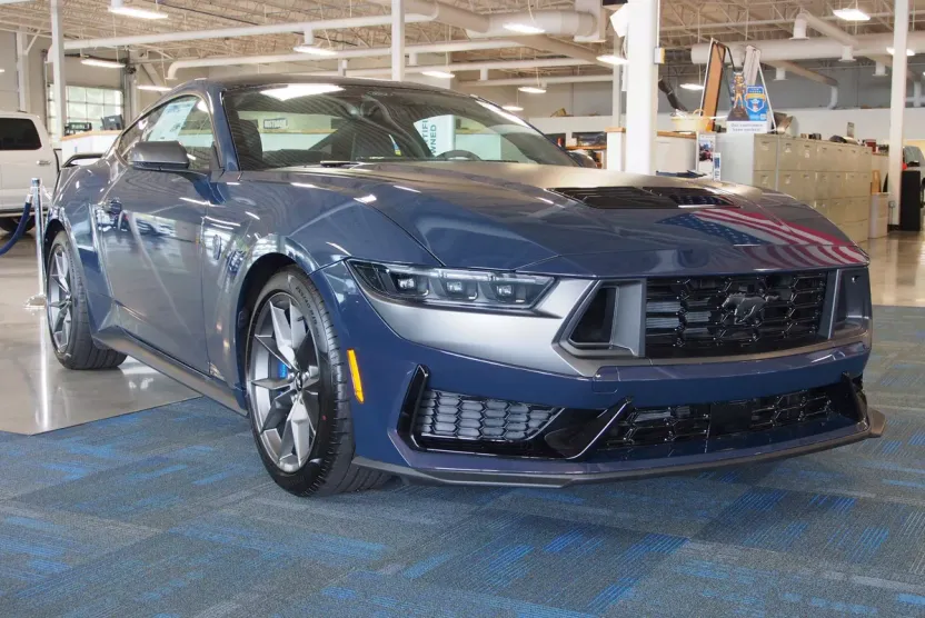 2025 Ford Mustang Dark Horse photo 1