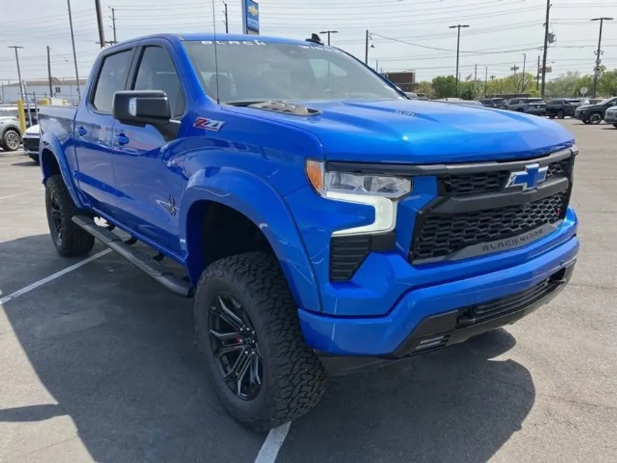 2025 Chevrolet Silverado 1500 RST photo 1