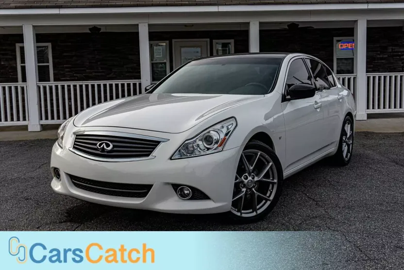2015 Infiniti Q40 photo 1