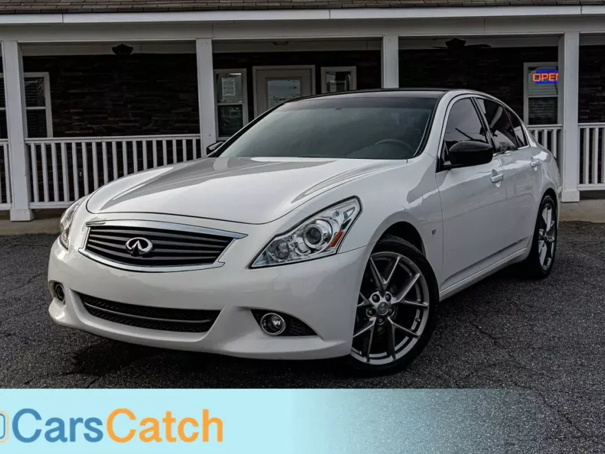 2015 Infiniti Q40 photo 1