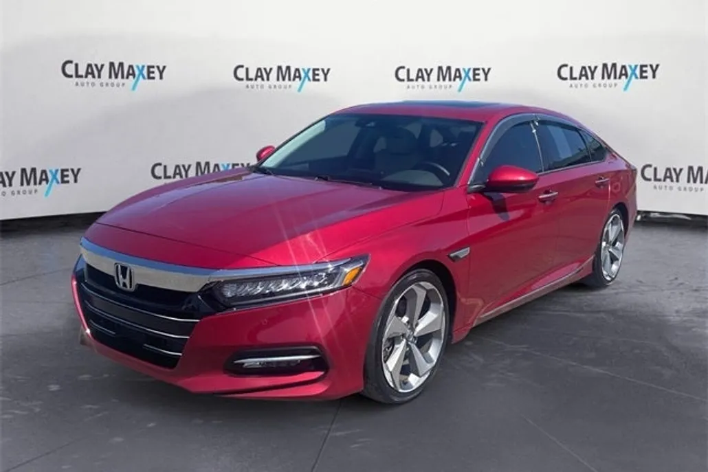2018 Honda Accord Touring photo 1