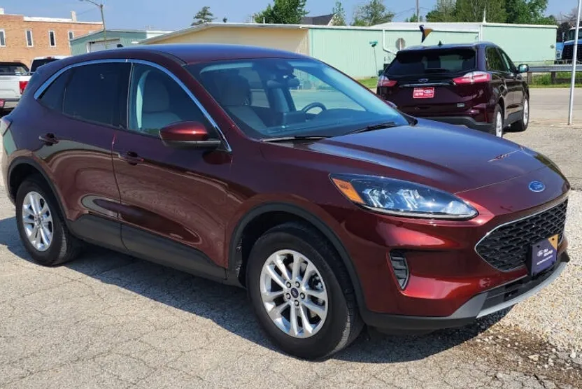 2021 Ford Escape SE photo 1