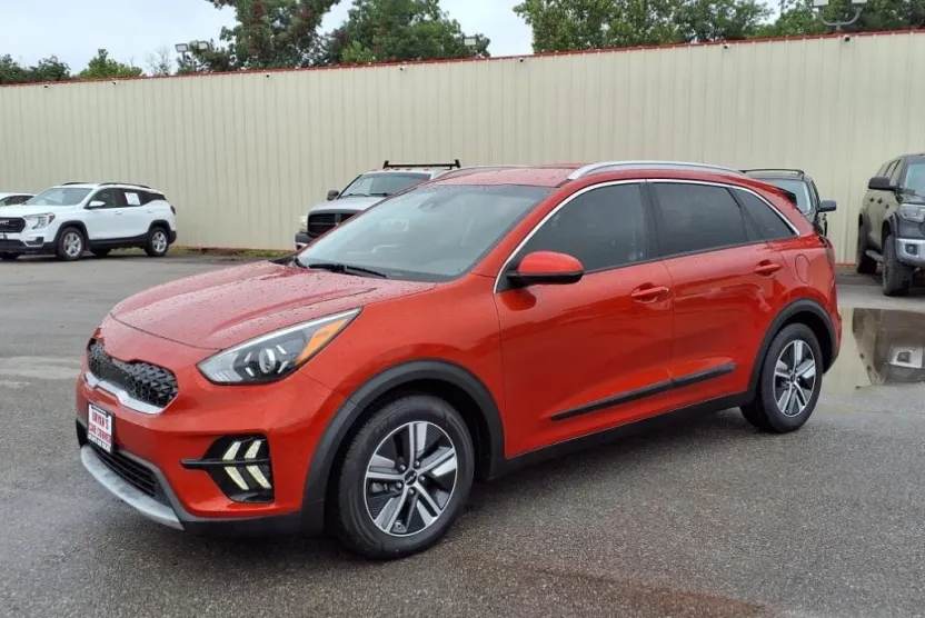 2022 Kia Niro LXS photo 1