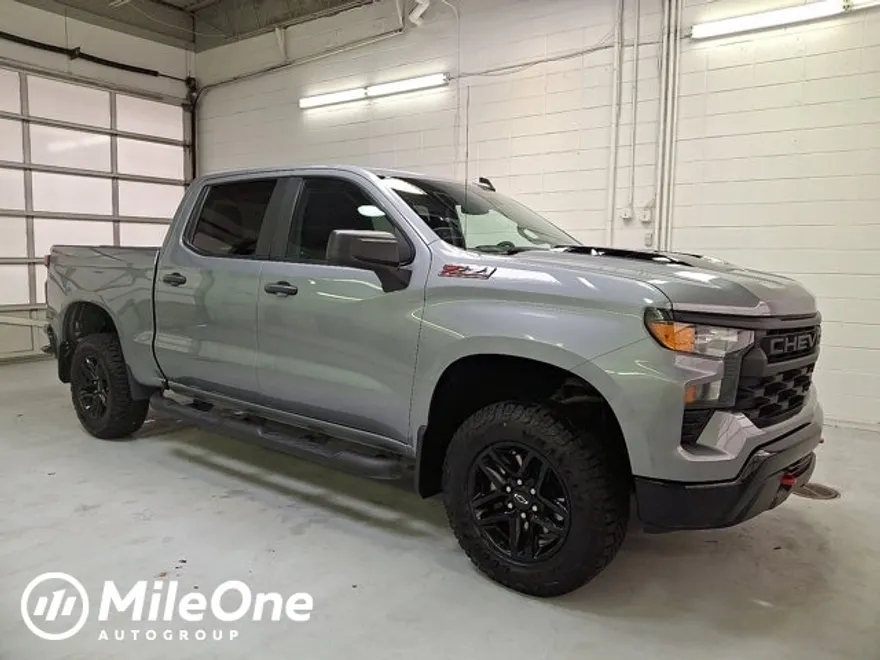 2023 Chevrolet Silverado 1500 Custom Trail Boss photo 1