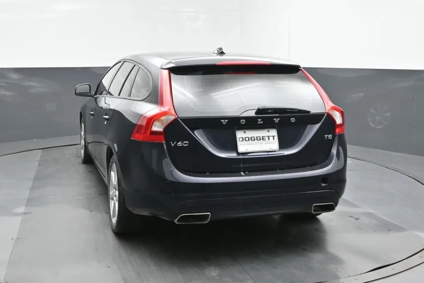 2016 Volvo V60 T5 photo 1