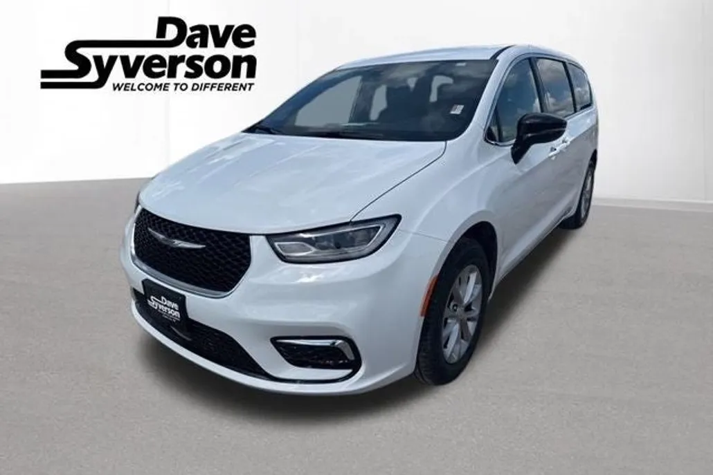 2025 Chrysler Pacifica photo 1