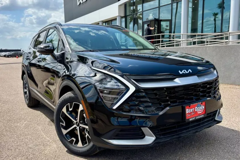 2025 Kia Sportage EX photo 1