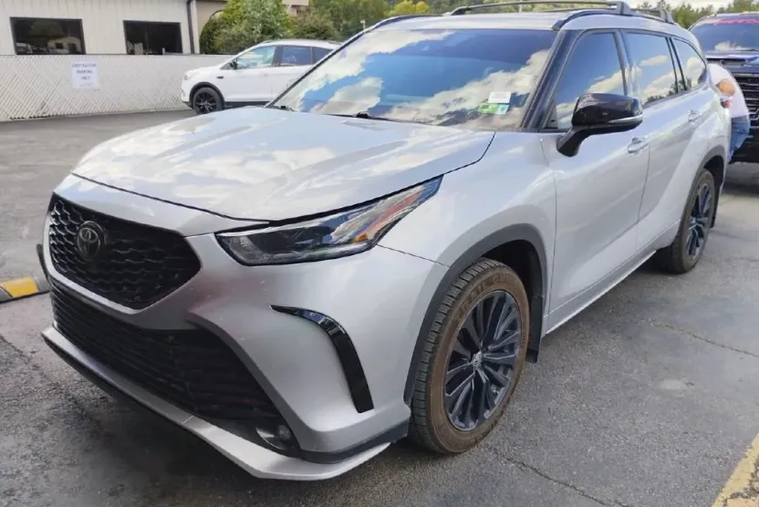 2023 Toyota Highlander XSE photo 1