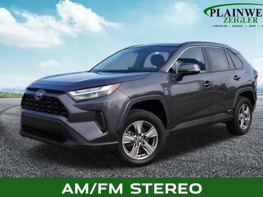 2022 Toyota RAV4 Hybrid XLE photo 1