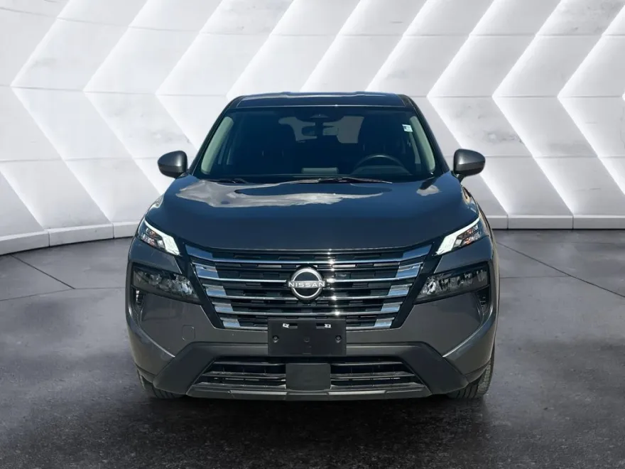 2024 Nissan Rogue SV photo 1