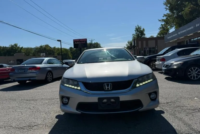 2015 Honda Accord EX-L V6 photo 1