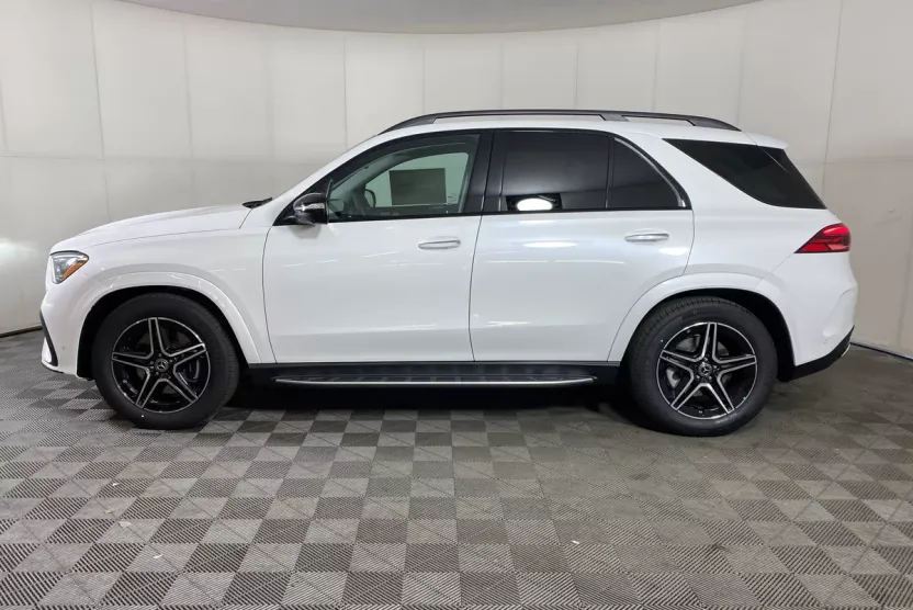 2026 Mercedes Benz GLE 450 4MATIC photo 1
