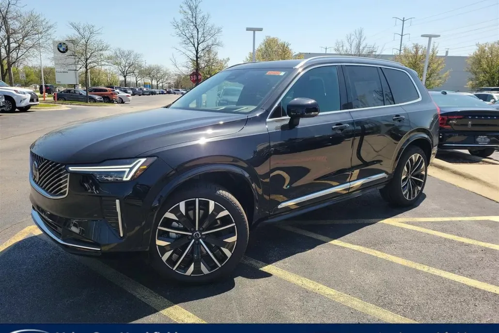 2025 Volvo XC90 photo 1