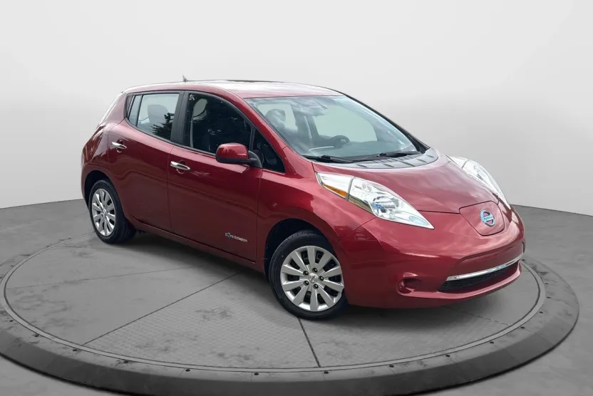 2013 Nissan Leaf S photo 1
