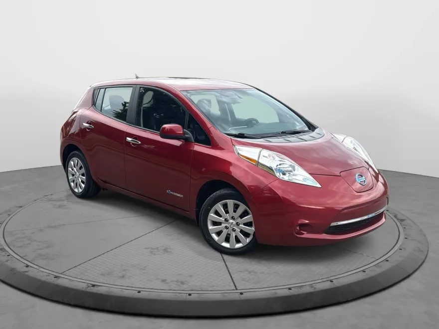 2013 Nissan Leaf S photo 1