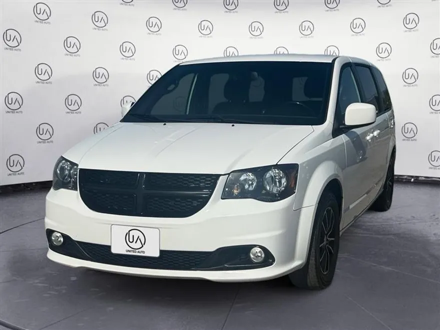 2018 Dodge Grand Caravan SE Plus photo 1