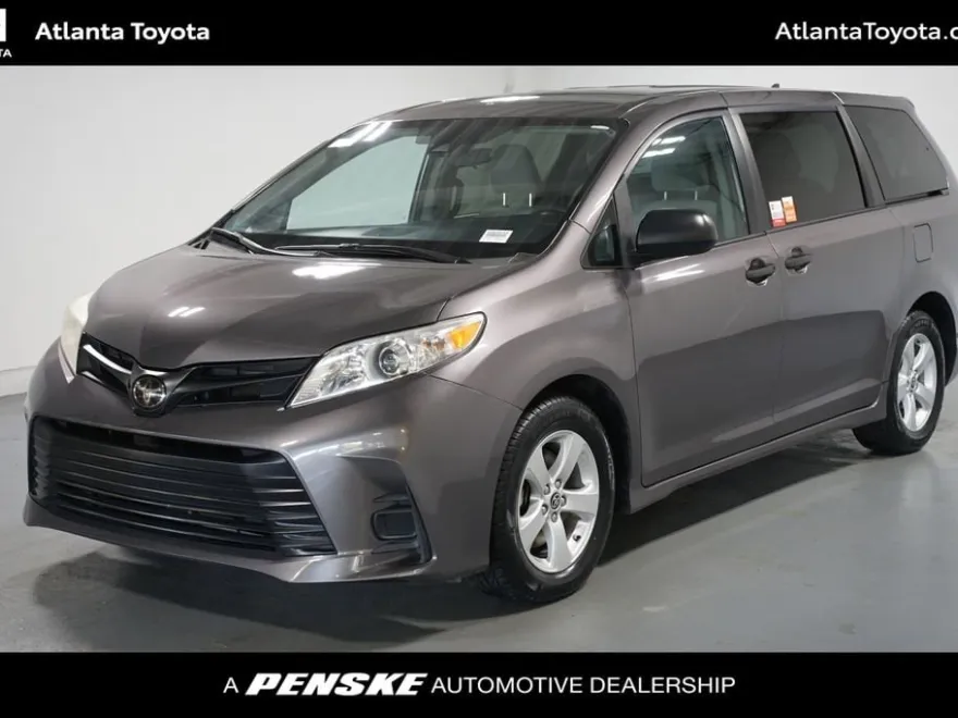 2020 Toyota Sienna L photo 1