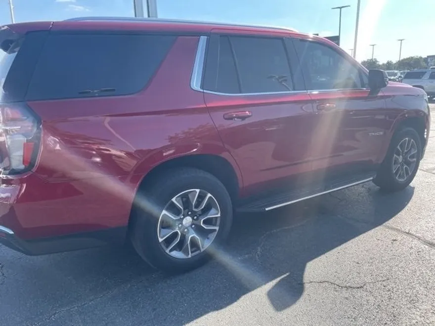 2021 Chevrolet Tahoe LT photo 1