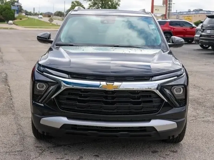 2026 Chevrolet Trailblazer LT photo 1