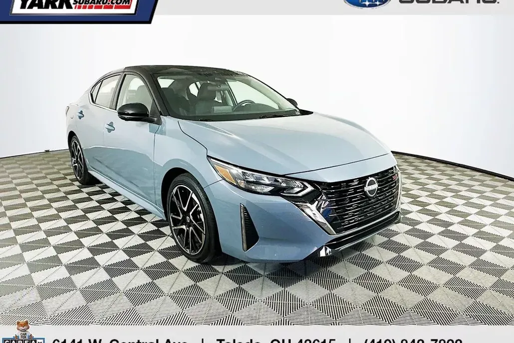 2024 Nissan Sentra SR photo 1
