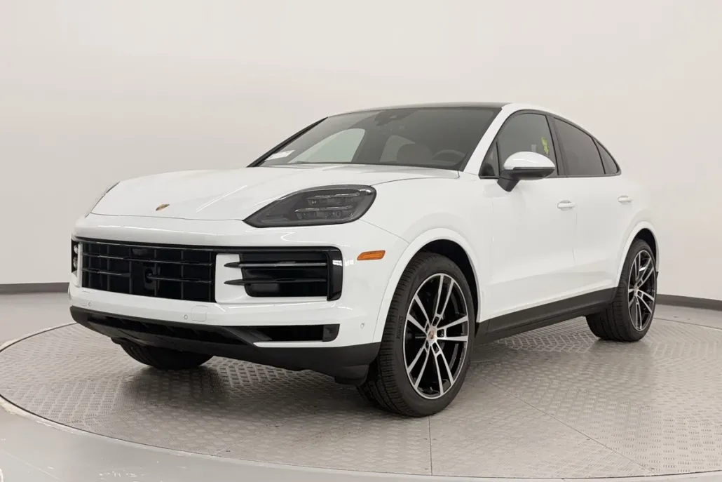 2025 Porsche Cayenne Coupe photo 1