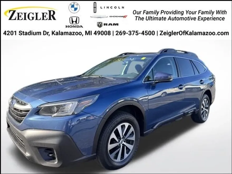 2022 Subaru Outback Premium photo 1