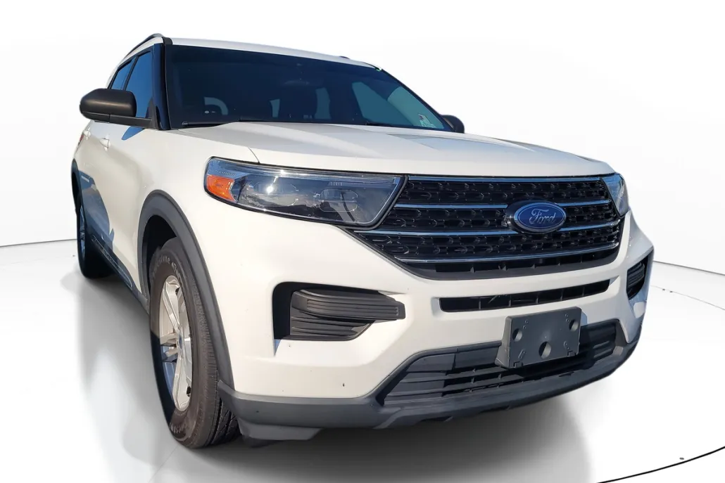 2021 Ford Explorer XLT photo 1