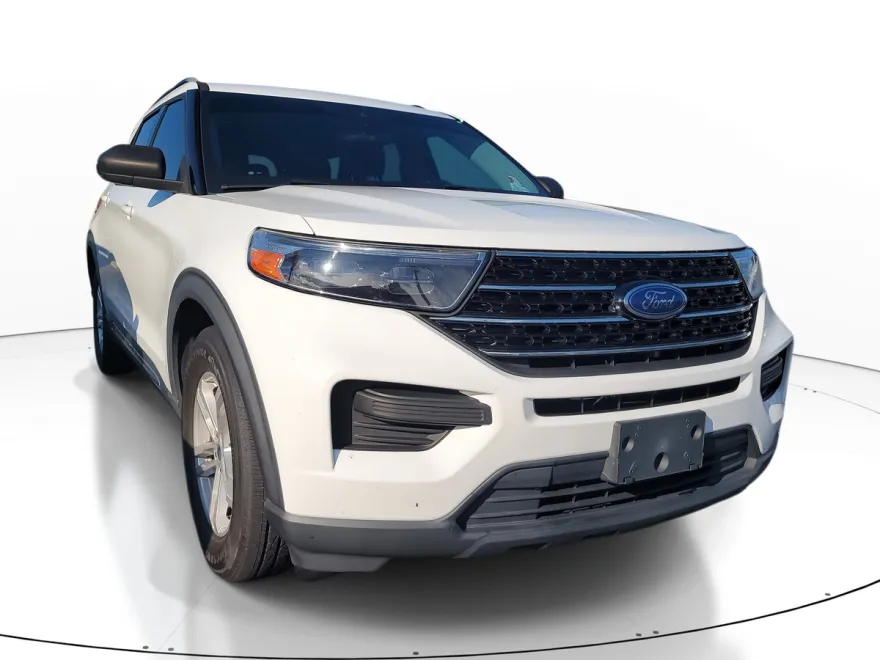 2021 Ford Explorer XLT photo 1