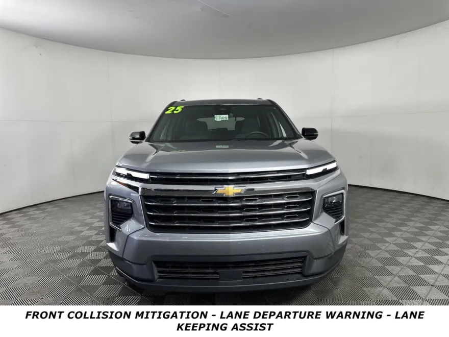 2025 Chevrolet Traverse 1LT photo 1