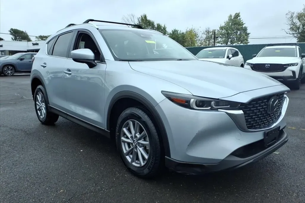 2023 Mazda CX-5 2.5 S Preferred photo 1