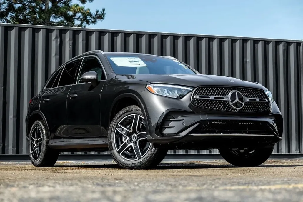 2026 Mercedes Benz GLC 300 4MATIC photo 1