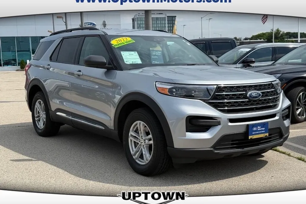 2022 Ford Explorer XLT photo 1