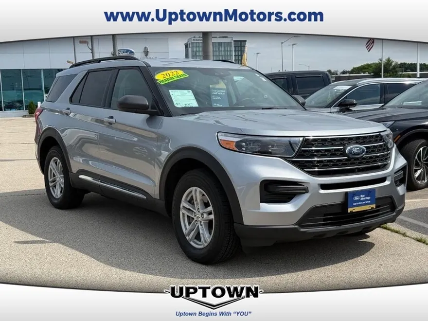 2022 Ford Explorer XLT photo 1