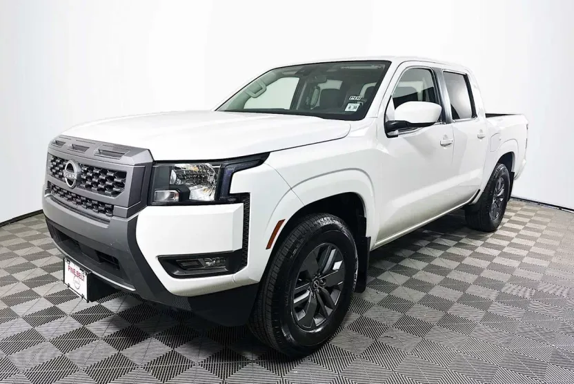 2025 Nissan Frontier SV photo 1