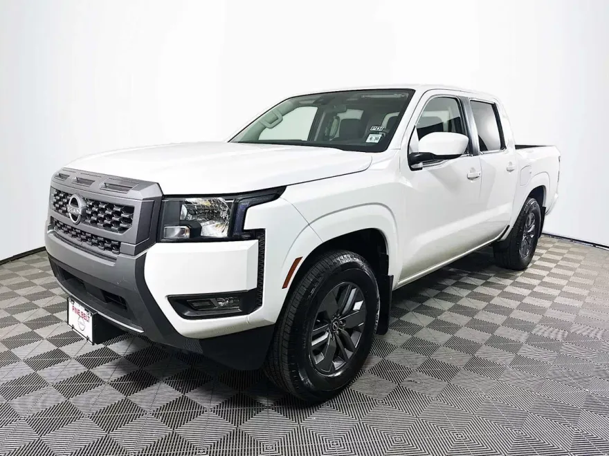 2025 Nissan Frontier SV photo 1