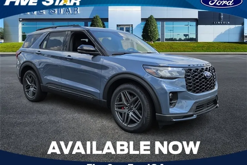 2025 Ford Explorer ST photo 1