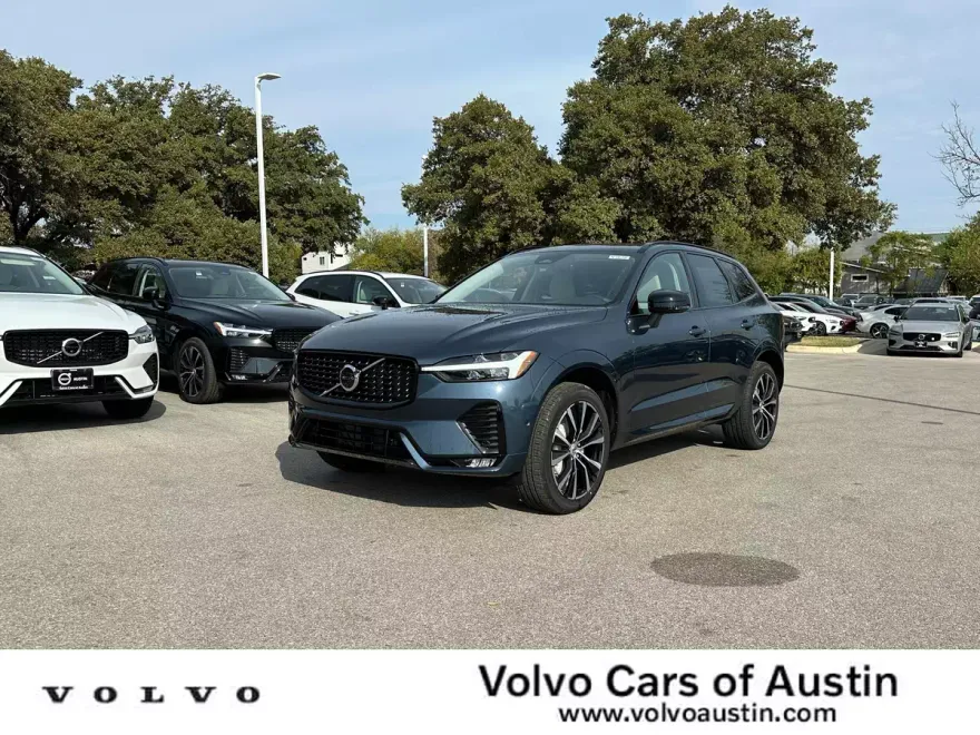 2025 Volvo XC60 Plus B5 photo 1
