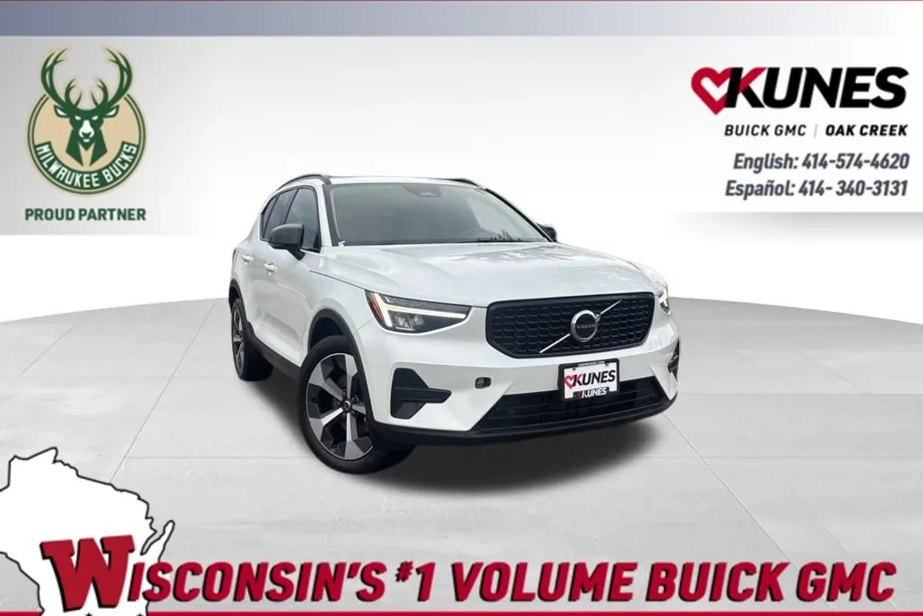 2024 Volvo XC40 Core photo 1