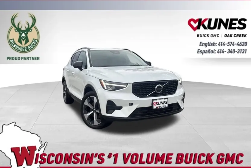 2024 Volvo XC40 Core photo 1