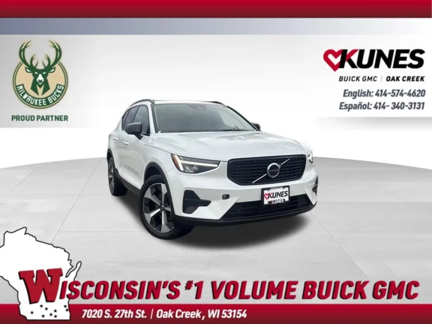 2024 Volvo XC40 Core photo 1