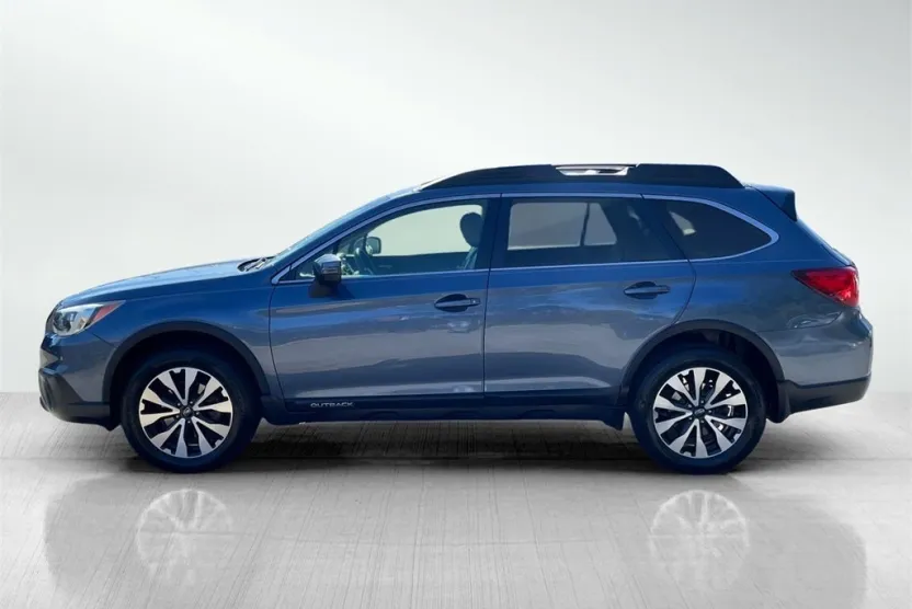 2015 Subaru Outback 2.5i Limited photo 1