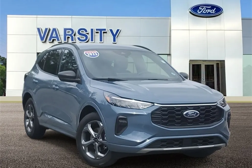 2023 Ford Escape ST-Line photo 1