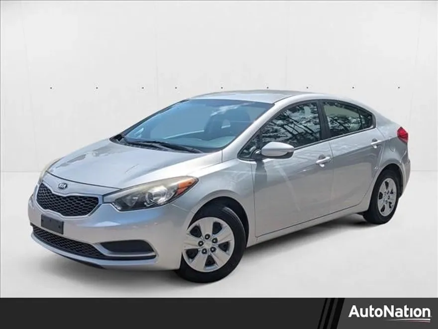 2016 Kia Forte LX photo 1