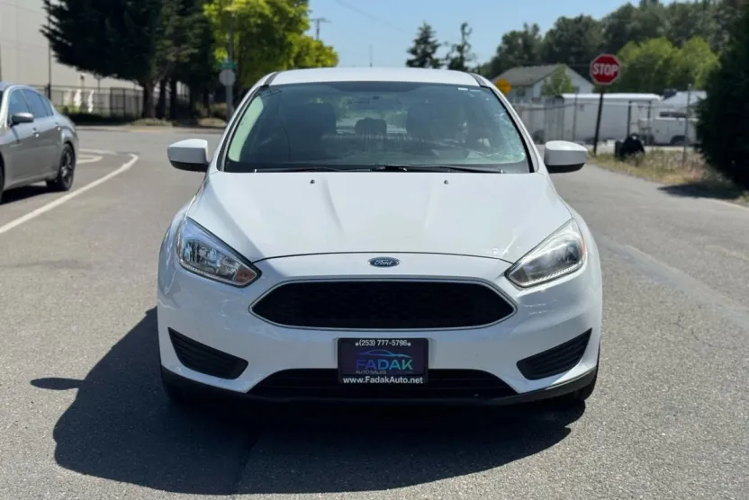 2018 Ford Focus SE photo 1
