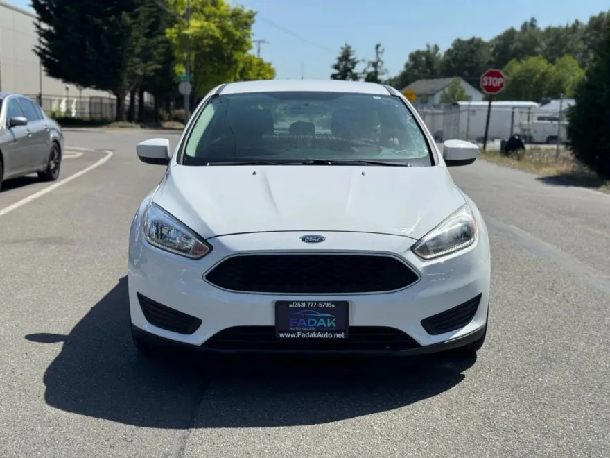 2018 Ford Focus SE photo 1