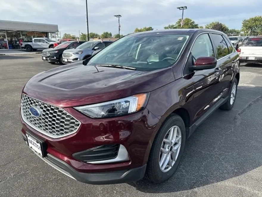 2024 Ford Edge SEL photo 1