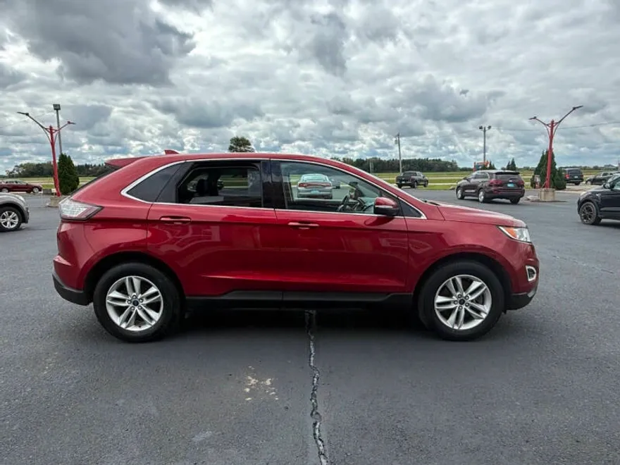 2015 Ford Edge SEL photo 1